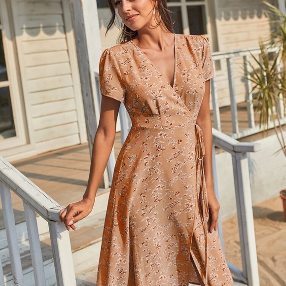 👗Cute summer dress 👗 - Picture 3 of 7